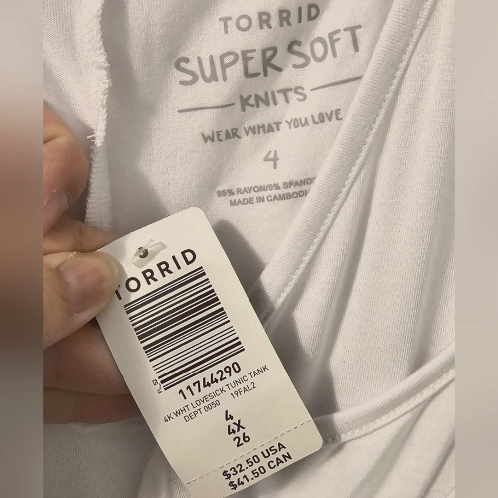 Torrid NWT Tank - Picture 3 of 3